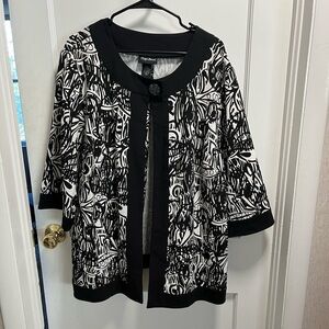 Black and White Patterned Jacket Maggie Barnes Plus Size 22/24